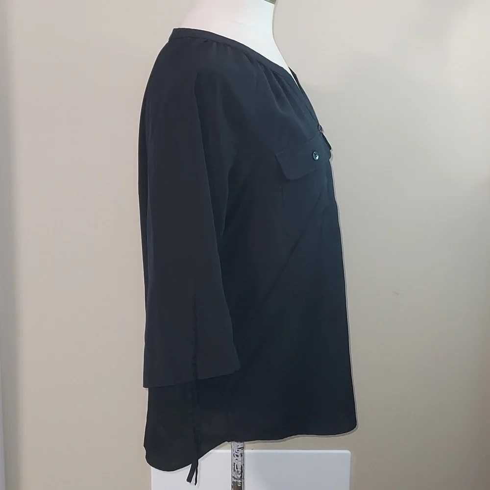 NEW york & Company Women's black  blouse size S in excellent condition